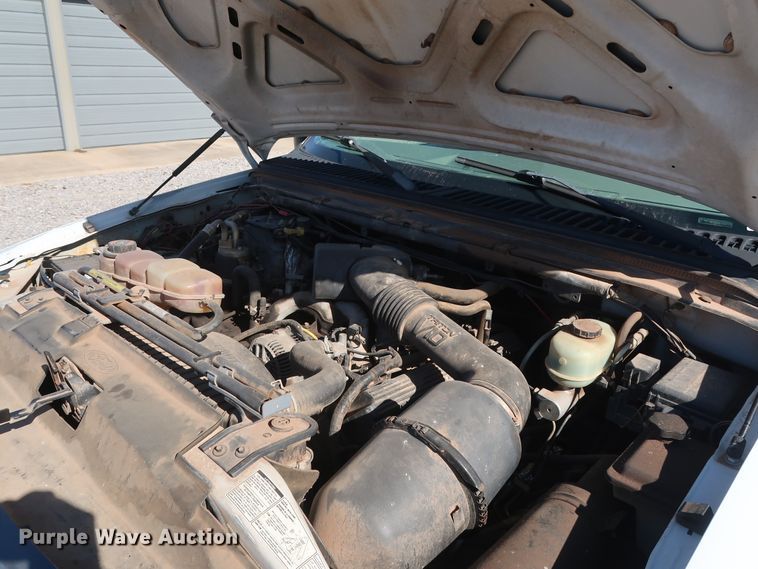 image for item GD9900 2000 Ford F450 Super Duty XL bucket truck