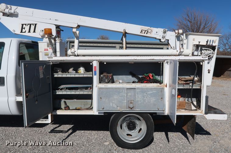 image for item GD9900 2000 Ford F450 Super Duty XL bucket truck