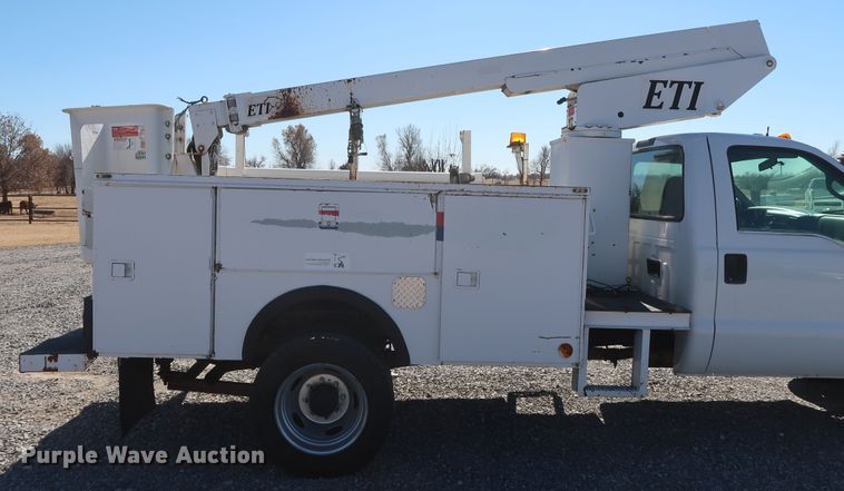 image for item GD9900 2000 Ford F450 Super Duty XL bucket truck