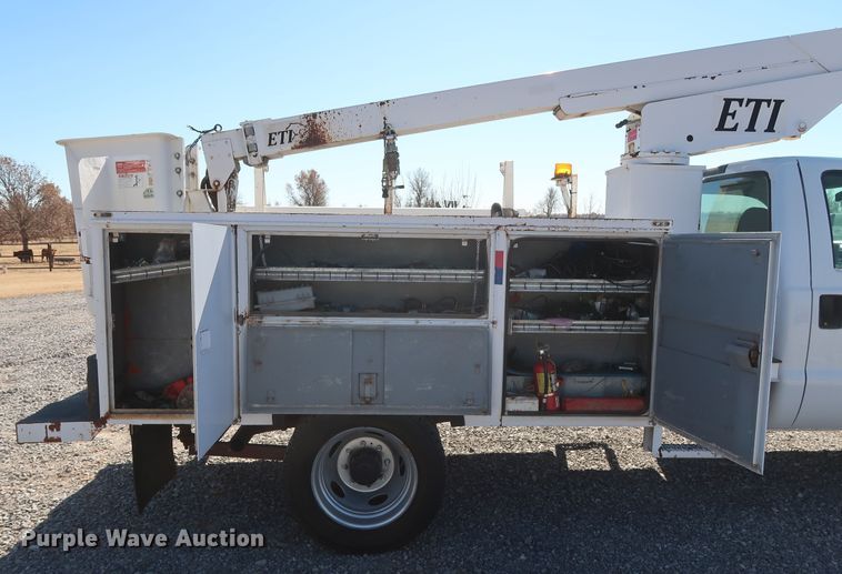 image for item GD9900 2000 Ford F450 Super Duty XL bucket truck