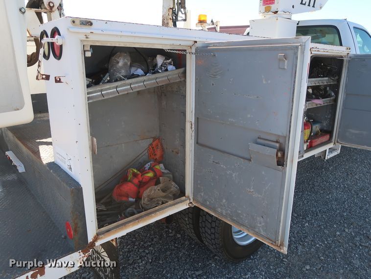 image for item GD9900 2000 Ford F450 Super Duty XL bucket truck