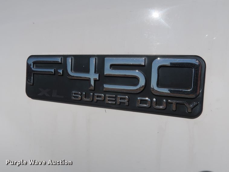 image for item GD9900 2000 Ford F450 Super Duty XL bucket truck