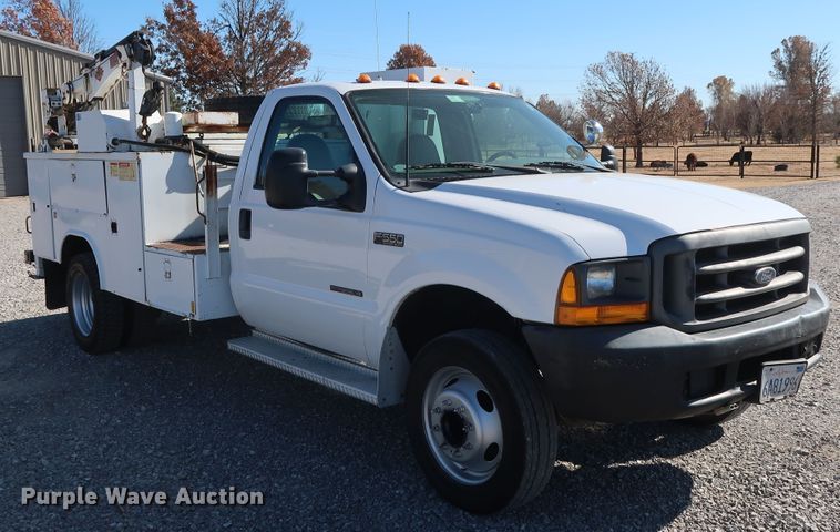 image for item GD9901 1999 Ford F550 Super Duty XL service truck with crane
