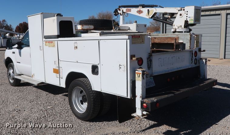 image for item GD9901 1999 Ford F550 Super Duty XL service truck with crane