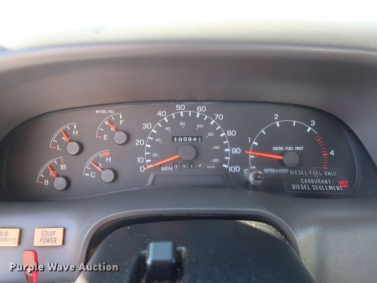 image for item GD9901 1999 Ford F550 Super Duty XL service truck with crane