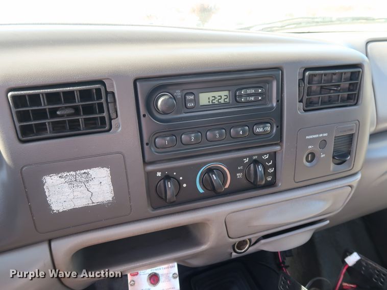 image for item GD9901 1999 Ford F550 Super Duty XL service truck with crane