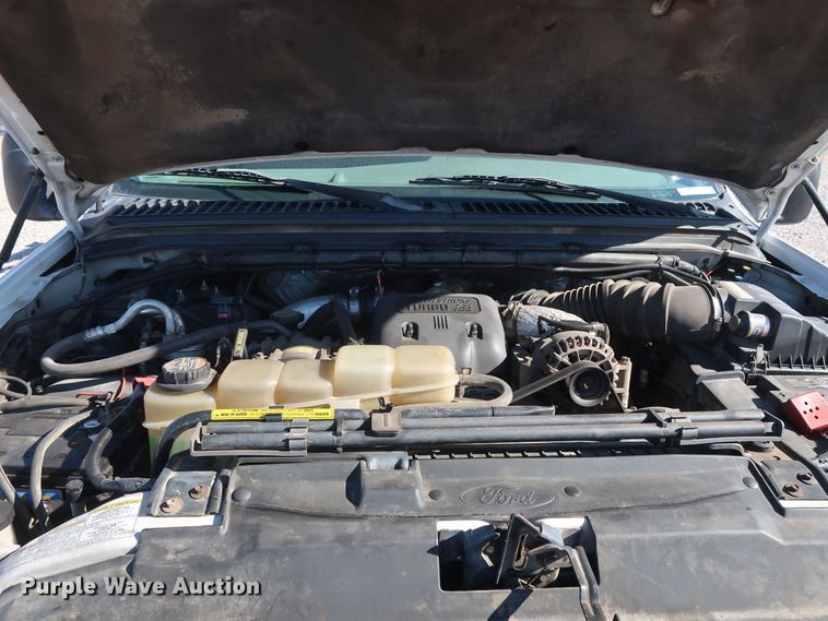 image for item GD9901 1999 Ford F550 Super Duty XL service truck with crane