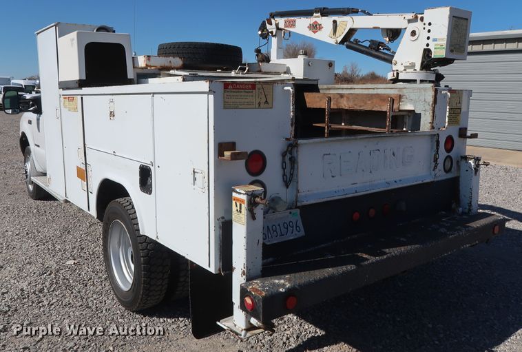 image for item GD9901 1999 Ford F550 Super Duty XL service truck with crane