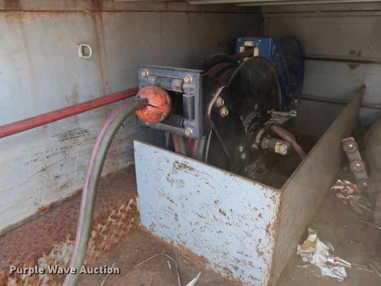 image for item GD9901 1999 Ford F550 Super Duty XL service truck with crane