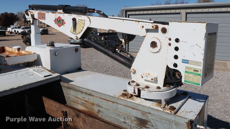 image for item GD9901 1999 Ford F550 Super Duty XL service truck with crane