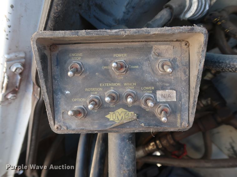 image for item GD9901 1999 Ford F550 Super Duty XL service truck with crane