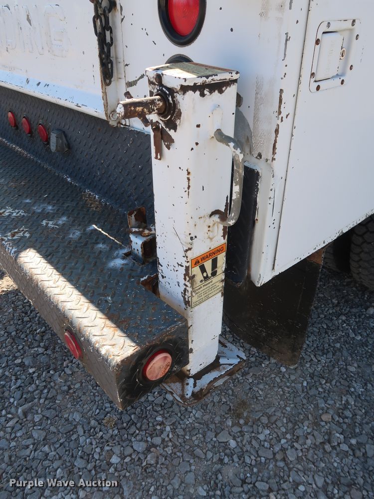 image for item GD9901 1999 Ford F550 Super Duty XL service truck with crane