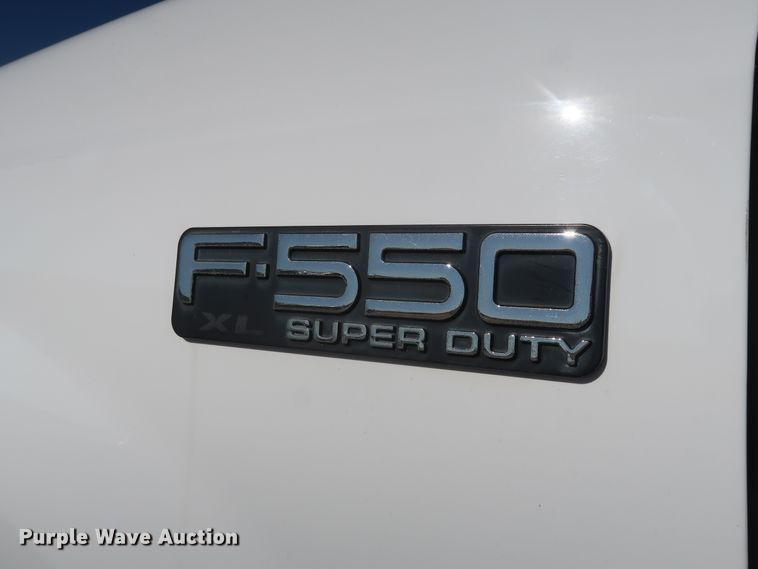 image for item GD9901 1999 Ford F550 Super Duty XL service truck with crane