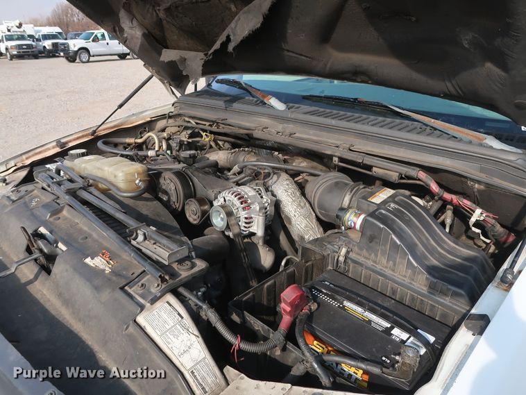 image for item GD9952 2002 Ford F450 Super Duty XL bucket truck