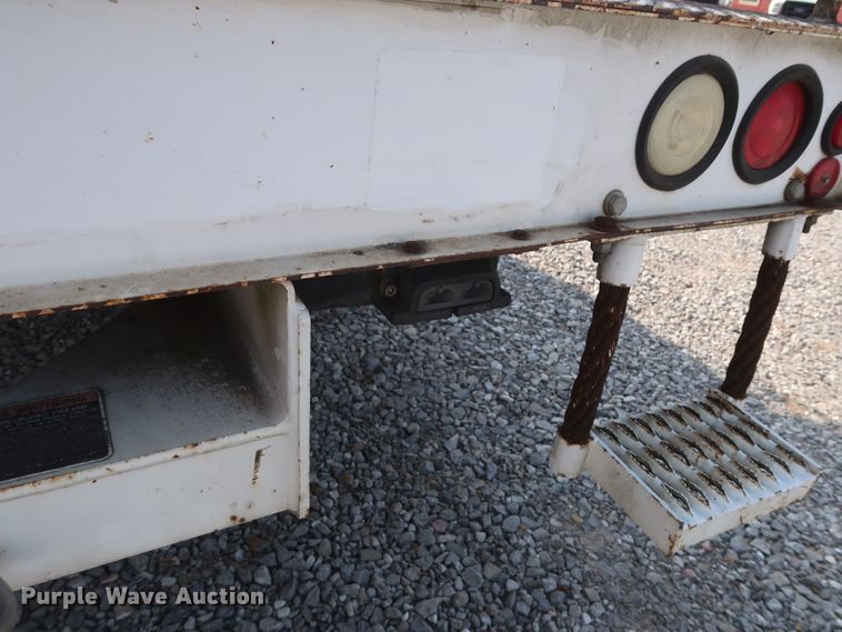 image for item GD9952 2002 Ford F450 Super Duty XL bucket truck