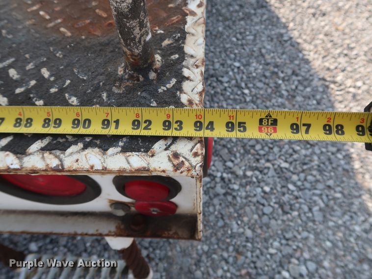 image for item GD9952 2002 Ford F450 Super Duty XL bucket truck