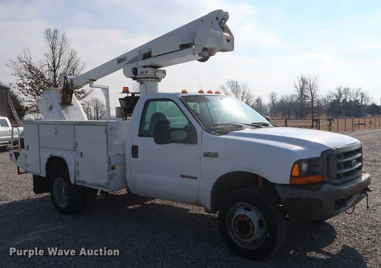 image for item GD9953 2000 Ford F450 Super Duty XL bucket truck
