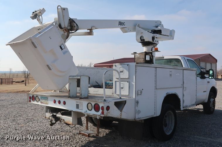 image for item GD9953 2000 Ford F450 Super Duty XL bucket truck