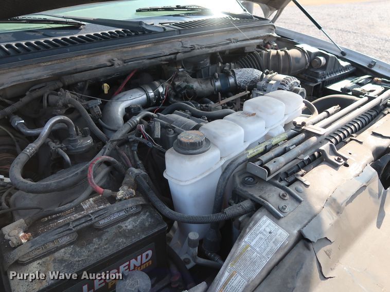 image for item GD9953 2000 Ford F450 Super Duty XL bucket truck