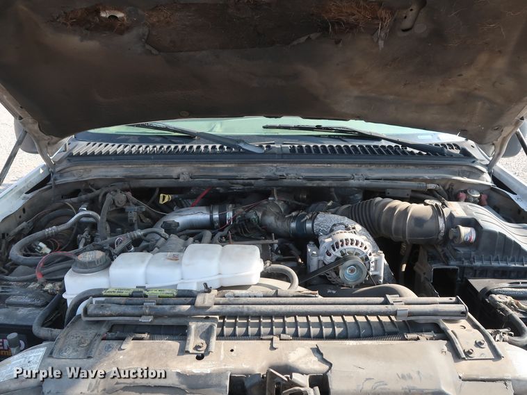 image for item GD9953 2000 Ford F450 Super Duty XL bucket truck