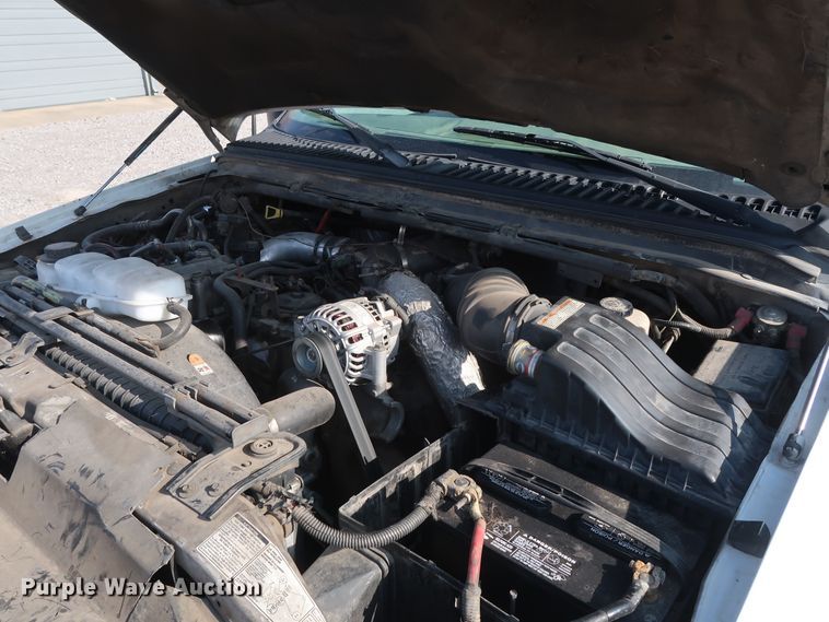 image for item GD9953 2000 Ford F450 Super Duty XL bucket truck