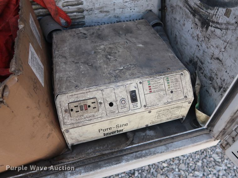 image for item GD9953 2000 Ford F450 Super Duty XL bucket truck