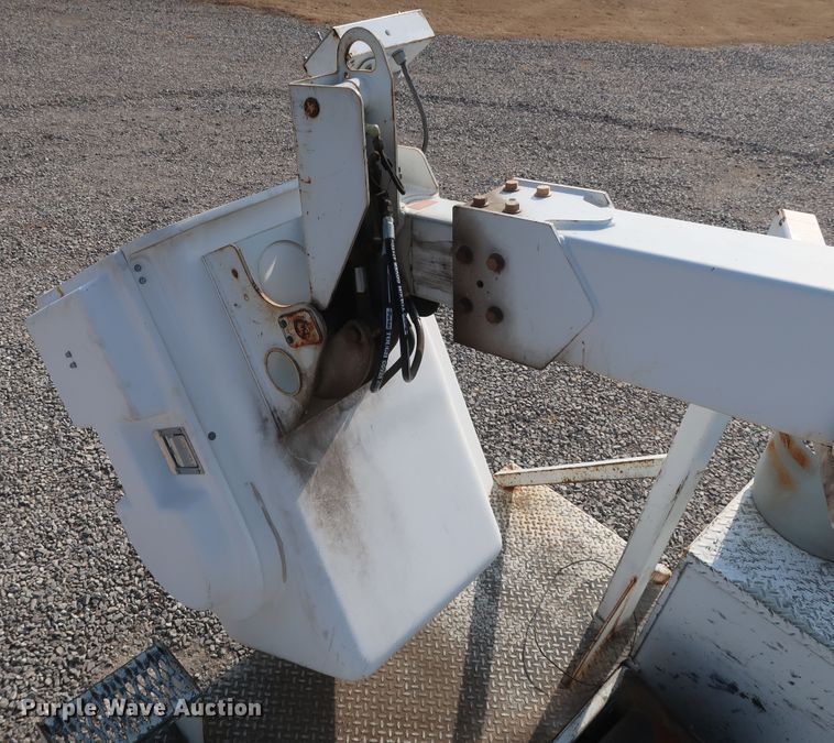 image for item GD9953 2000 Ford F450 Super Duty XL bucket truck