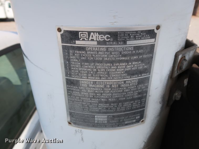 image for item GD9953 2000 Ford F450 Super Duty XL bucket truck