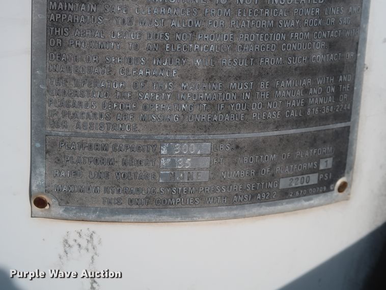 image for item GD9953 2000 Ford F450 Super Duty XL bucket truck