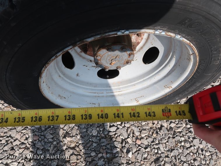 image for item GD9953 2000 Ford F450 Super Duty XL bucket truck