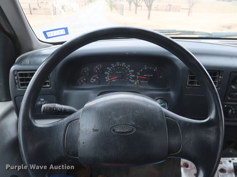 image for item GD9956 2000 Ford F750 Super Duty XL flatbed truck