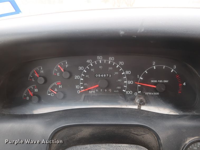 image for item GD9956 2000 Ford F750 Super Duty XL flatbed truck