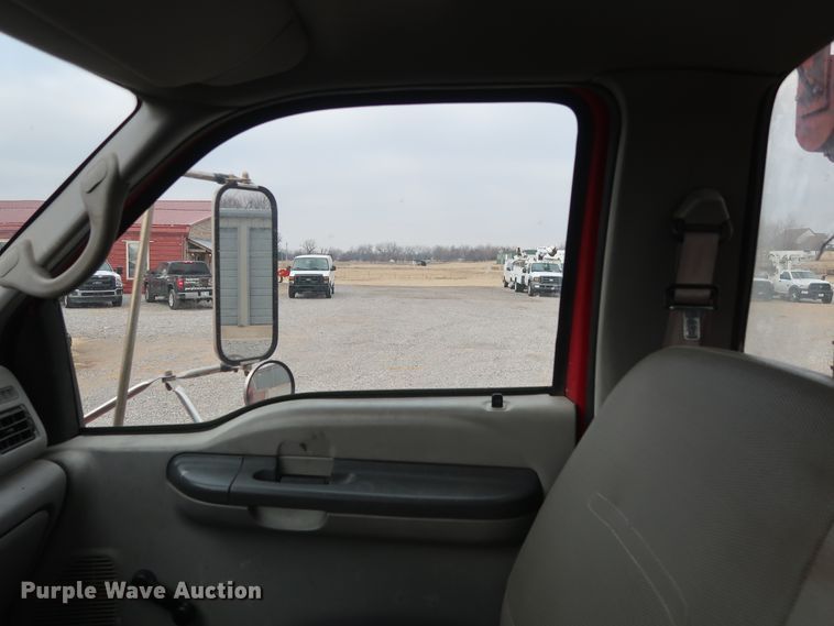 image for item GD9956 2000 Ford F750 Super Duty XL flatbed truck