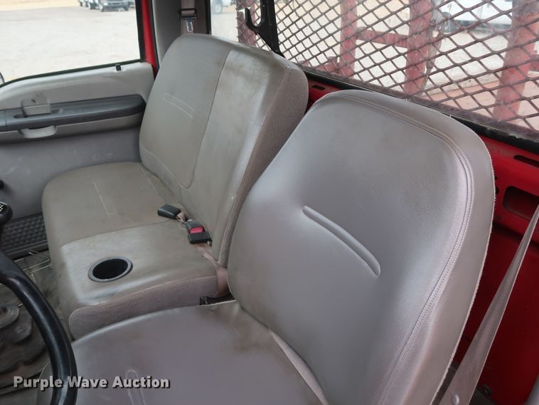 image for item GD9956 2000 Ford F750 Super Duty XL flatbed truck