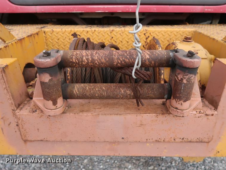 image for item GD9956 2000 Ford F750 Super Duty XL flatbed truck