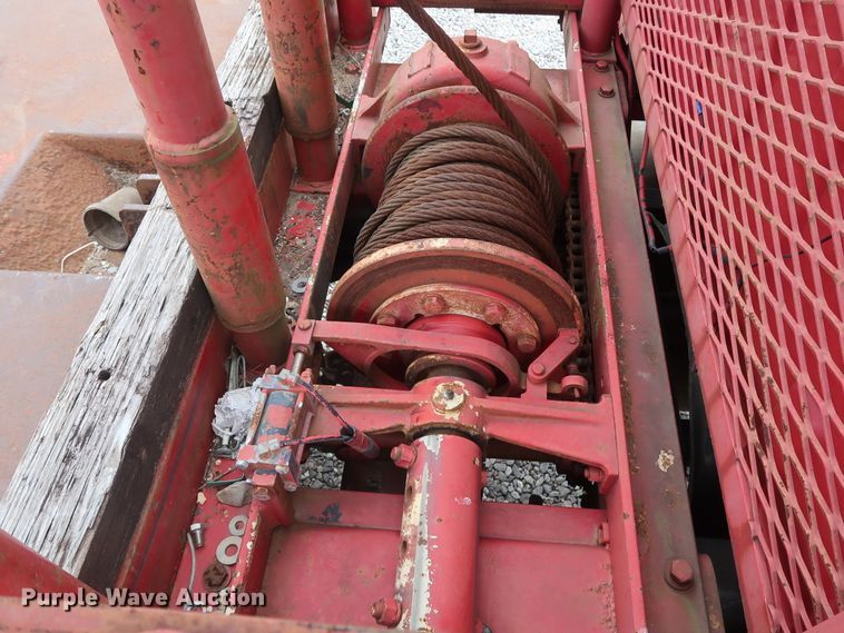 image for item GD9956 2000 Ford F750 Super Duty XL flatbed truck