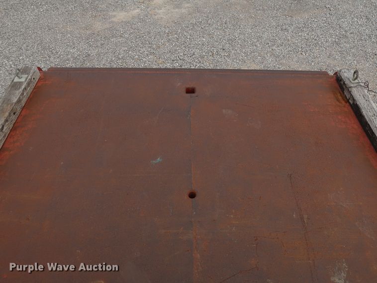 image for item GD9956 2000 Ford F750 Super Duty XL flatbed truck