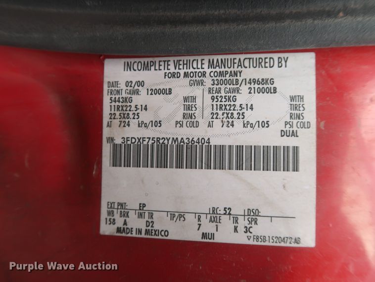 image for item GD9956 2000 Ford F750 Super Duty XL flatbed truck