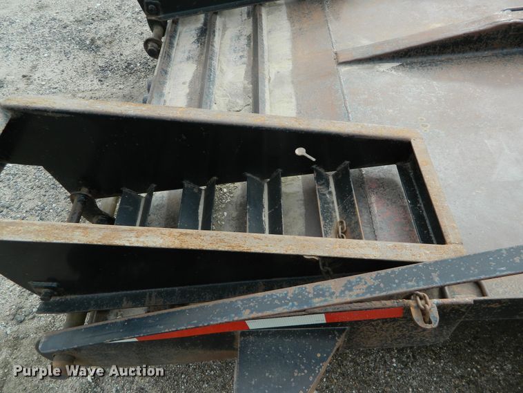 image for item GE9860 2007 Belshe TL04 equipment trailer