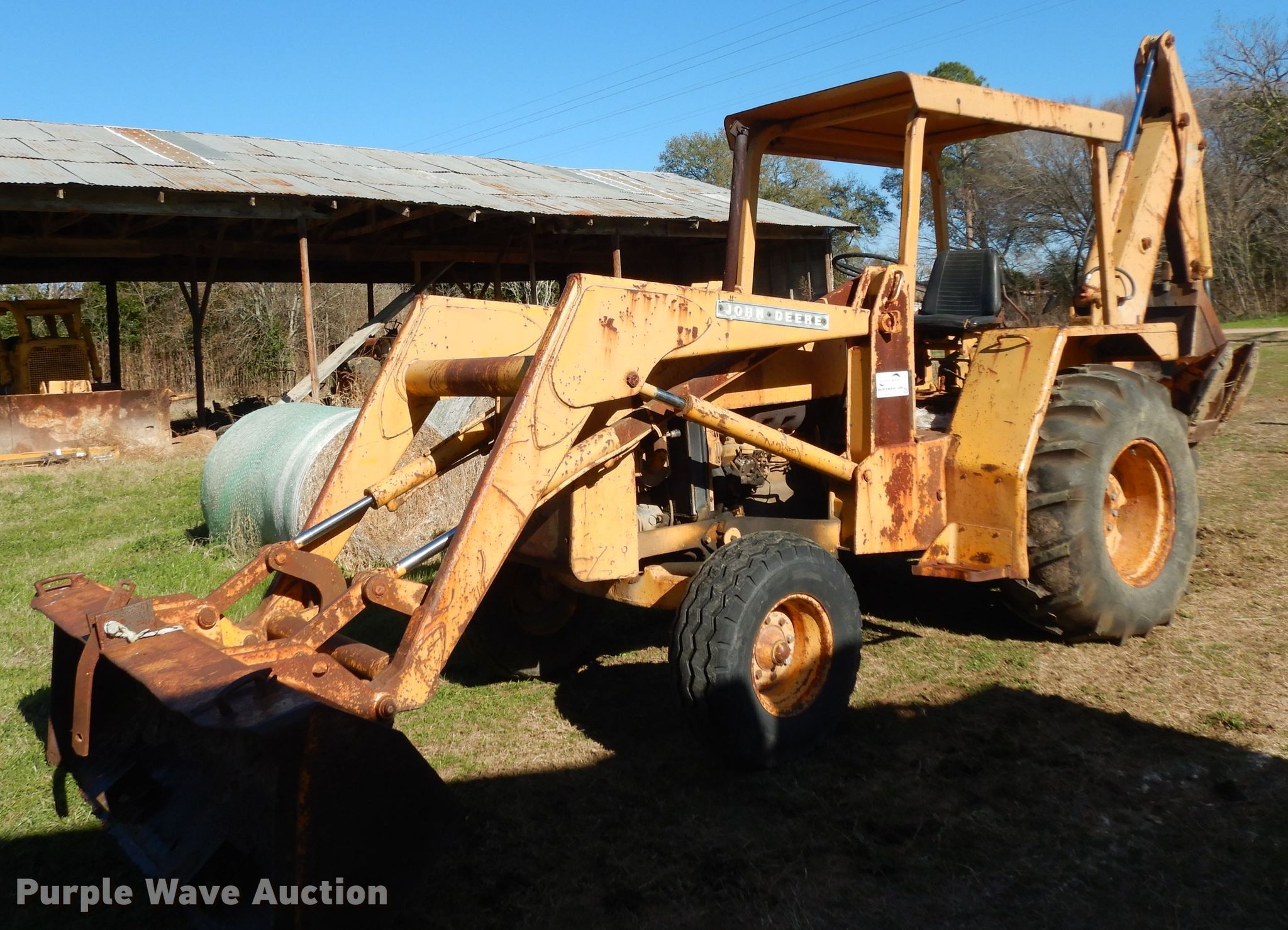1976 John Deere 310A backhoe in Bremond, TX Item DF2603 sold Purple Wave