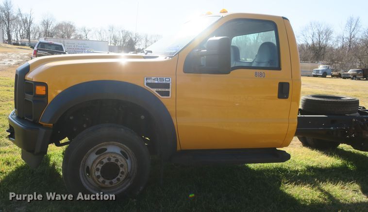 image for item DB10078 2008 Ford F450 Super Duty truck cab and chassis