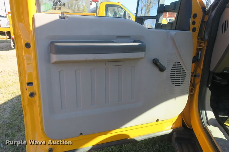 image for item DB10078 2008 Ford F450 Super Duty truck cab and chassis