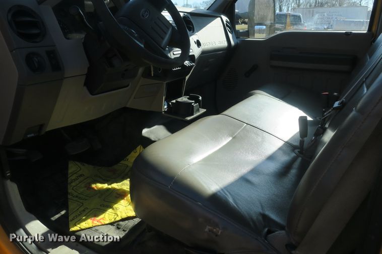 image for item DB10078 2008 Ford F450 Super Duty truck cab and chassis