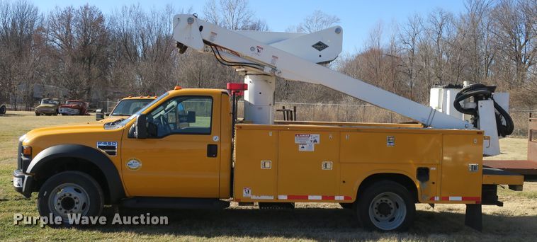 image for item DB10079 2008 Ford F550 bucket truck