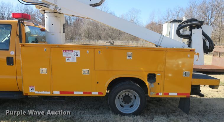 image for item DB10079 2008 Ford F550 bucket truck