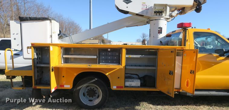 image for item DB10079 2008 Ford F550 bucket truck
