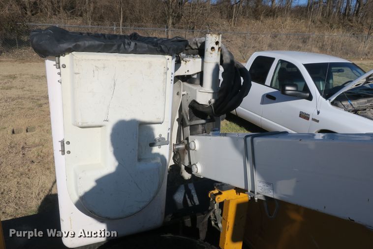 image for item DB10079 2008 Ford F550 bucket truck