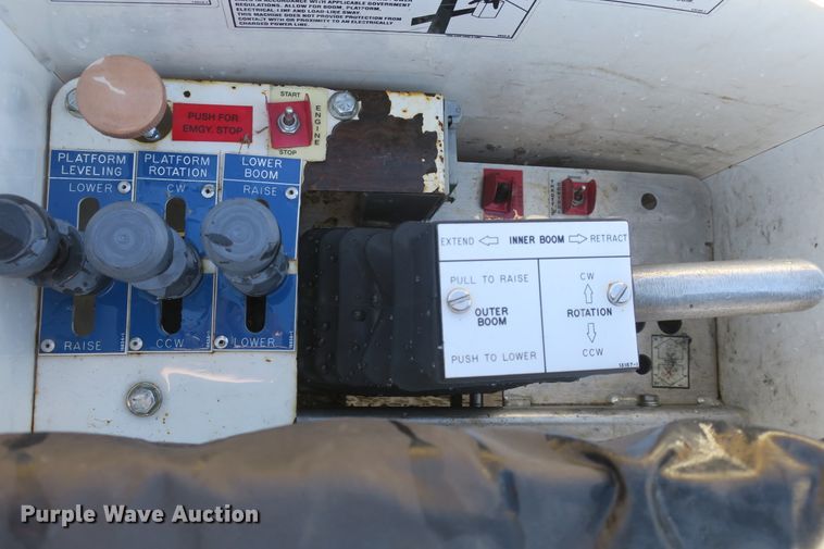 image for item DB10079 2008 Ford F550 bucket truck