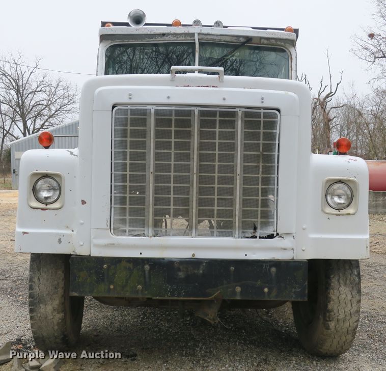 image for item DB10083 1980 International F4370 dump truck