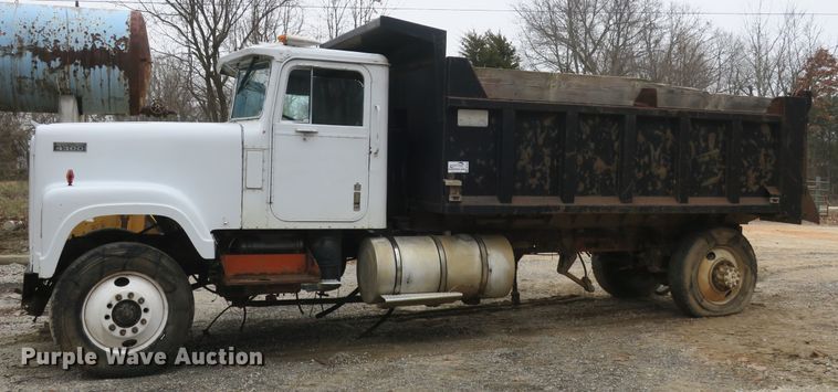 image for item DB10083 1980 International F4370 dump truck